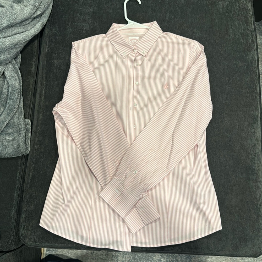 Brooks brothers, style 1818, size 10, women’s collar button down shirt.